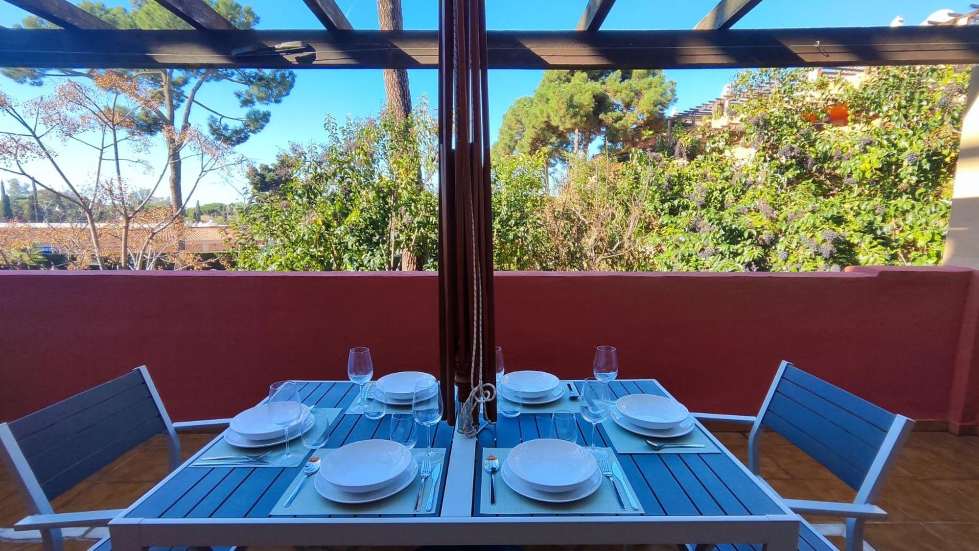 Apartment Pinogolf Elviria With Free Parking, Wifi, Pool And Large Terrace *