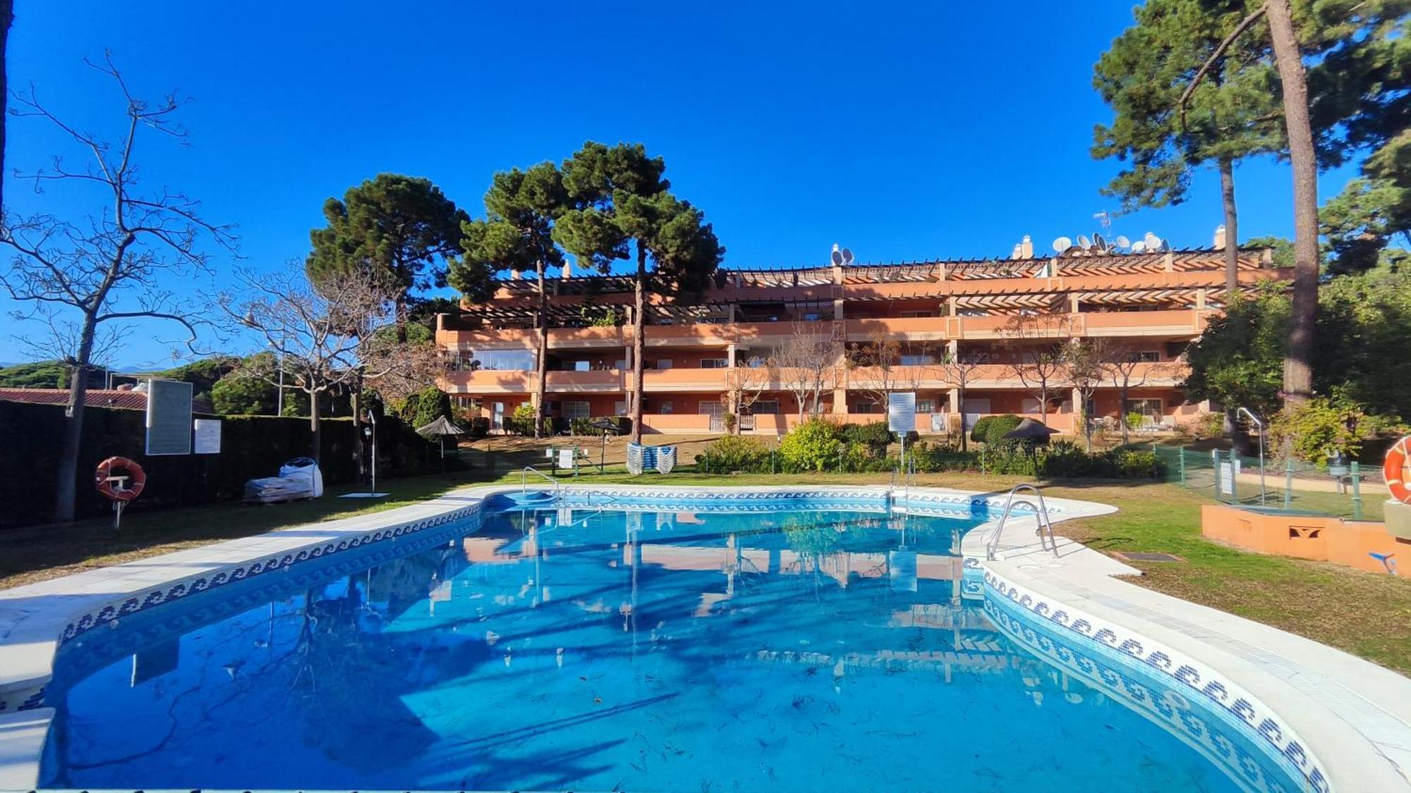 Pinogolf Elviria With Free Parking, Wifi, Pool And Large Terrace Marbella